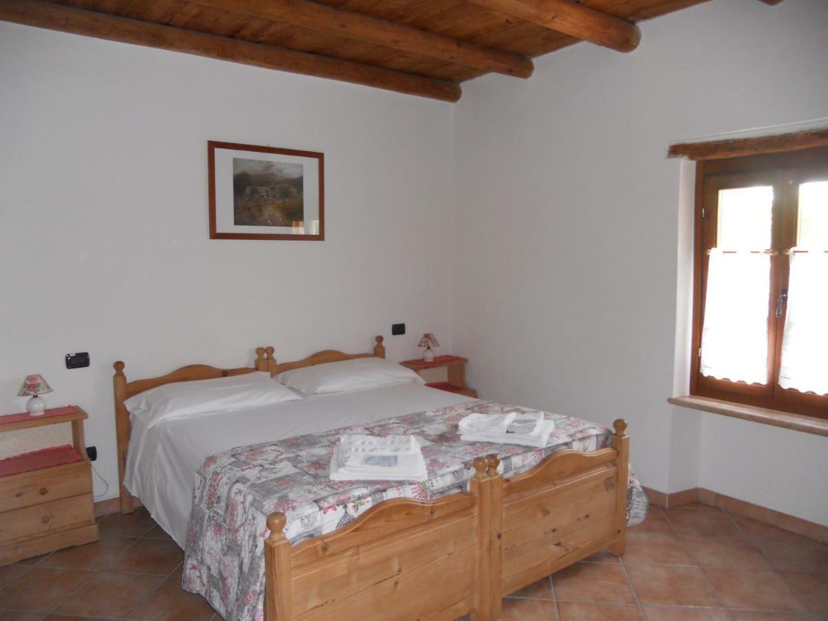 Agriturismo Lusani Caprino Veronese Esterno foto