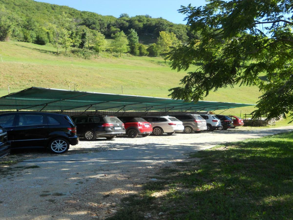 Agriturismo Lusani Caprino Veronese Esterno foto